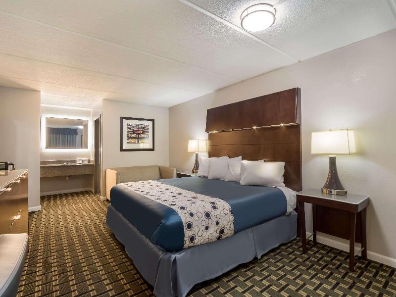 Rodeway Inn Greenwood image