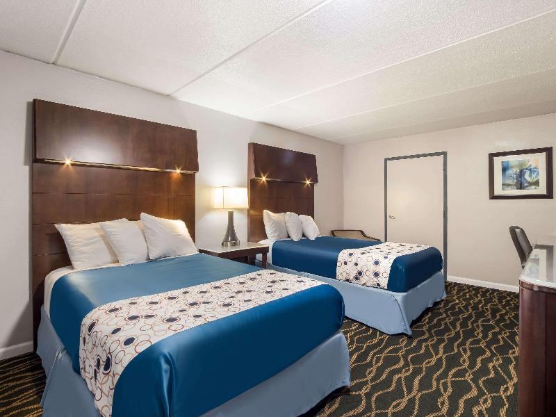Rodeway Inn Greenwood image