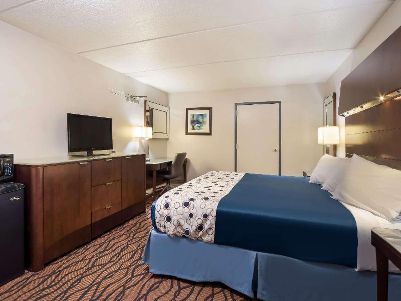 Rodeway Inn Greenwood image