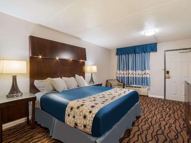 Rodeway Inn Greenwood image