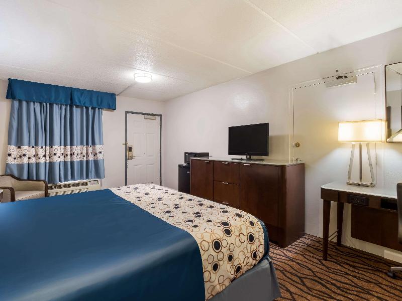 Rodeway Inn Greenwood image