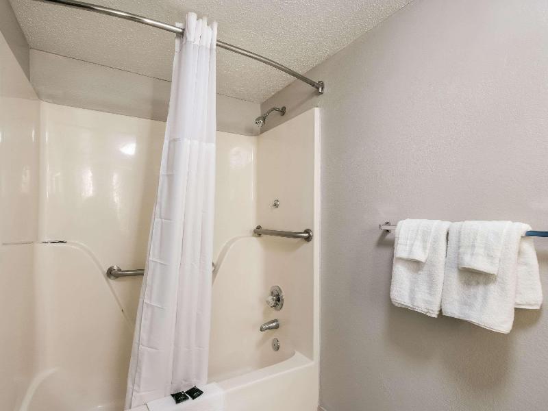 Rodeway Inn Greenwood image