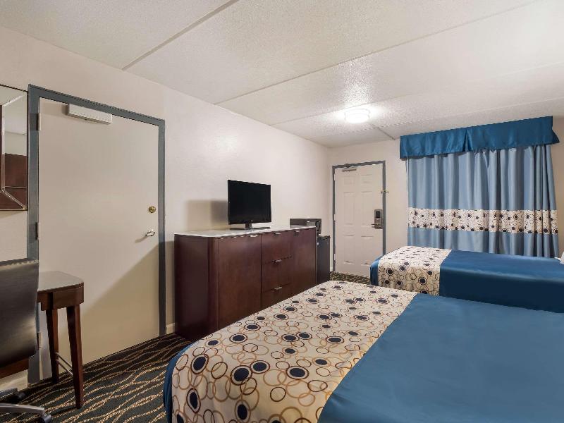 Rodeway Inn Greenwood image