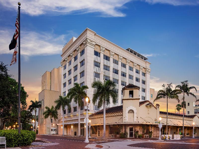 The Banyan Hotel Fort Myers, Tapestry Collection B image