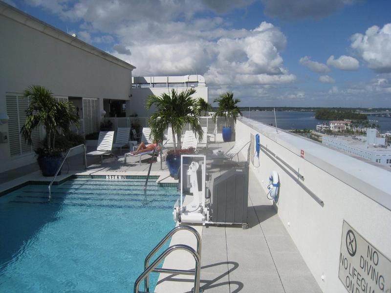 The Banyan Hotel Fort Myers, Tapestry Collection B image