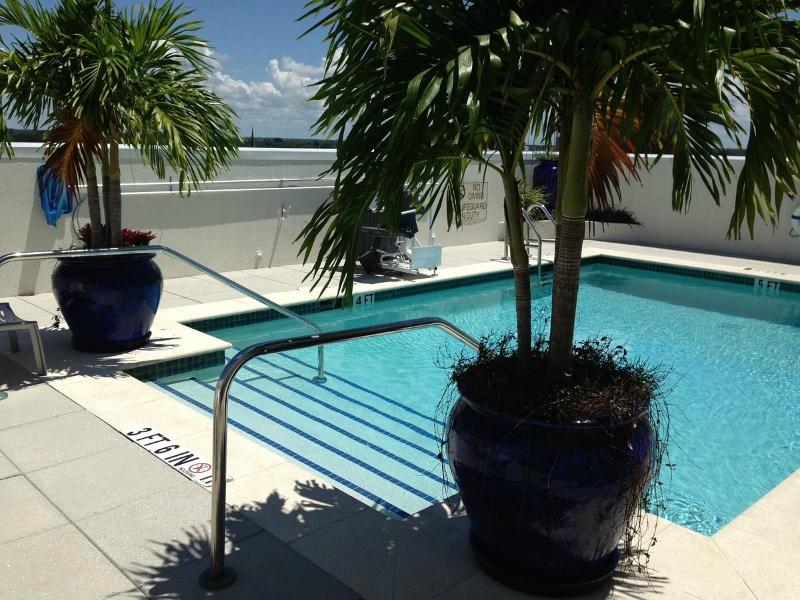 The Banyan Hotel Fort Myers, Tapestry Collection B image