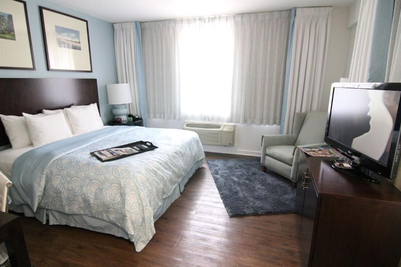 The Banyan Hotel Fort Myers, Tapestry Collection B image