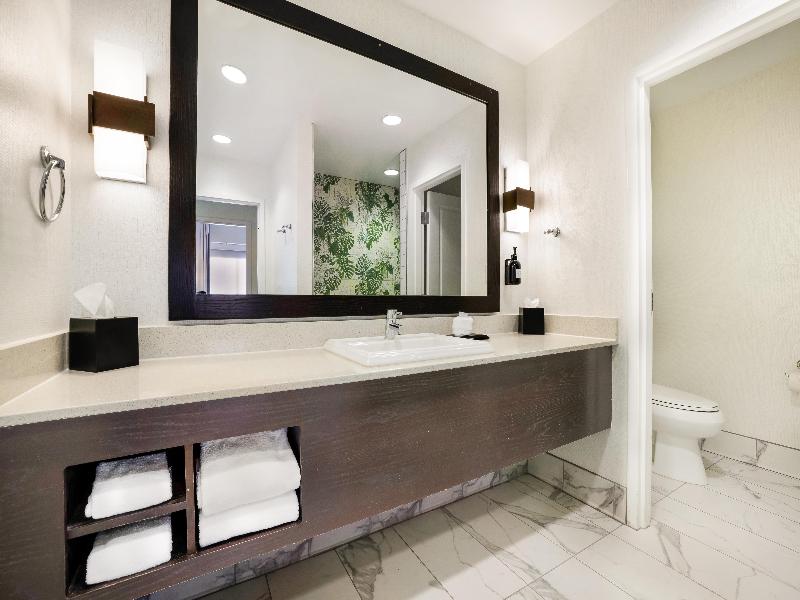 The Banyan Hotel Fort Myers, Tapestry Collection B image