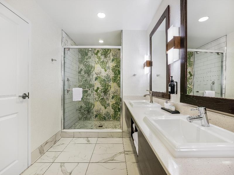 The Banyan Hotel Fort Myers, Tapestry Collection B image
