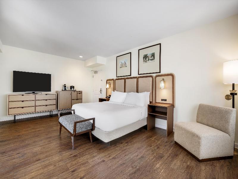 The Banyan Hotel Fort Myers, Tapestry Collection B image