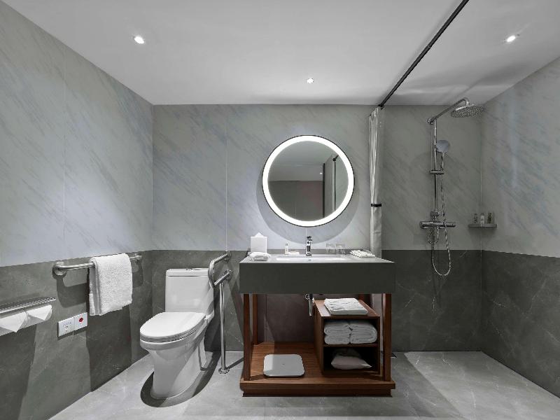 Hilton Garden Inn Lhasa image