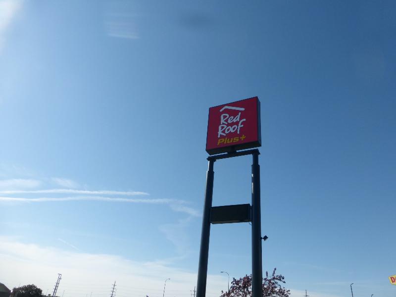 Red Roof Inn Bourbonnais image