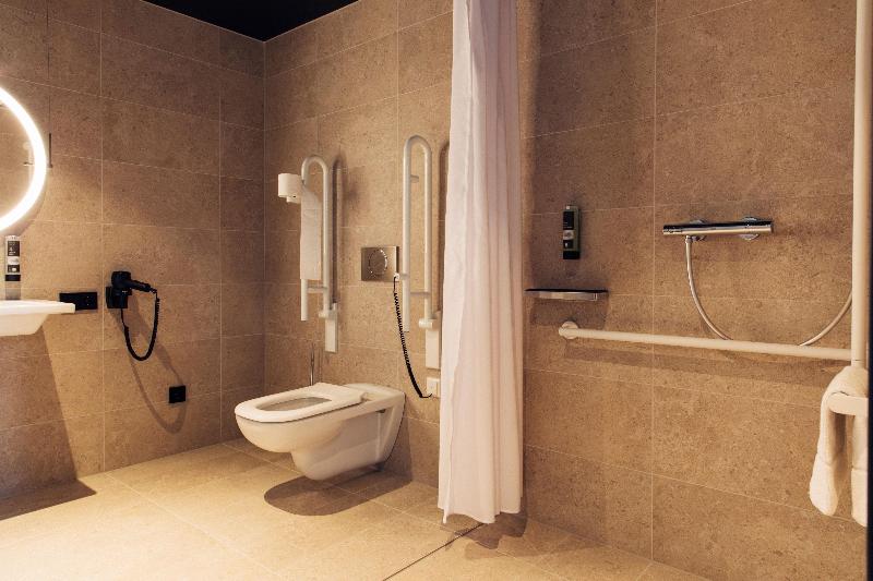 Harrys Home Steyr Hotel image