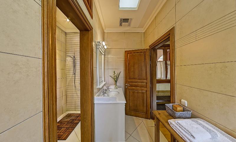 Villa Veneziano image