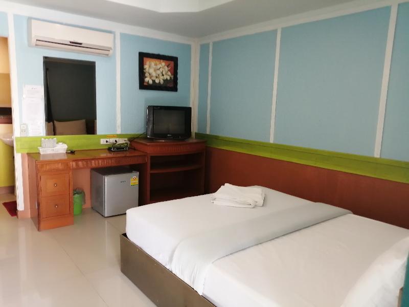 Nang Phraya Resort by ZUZU image
