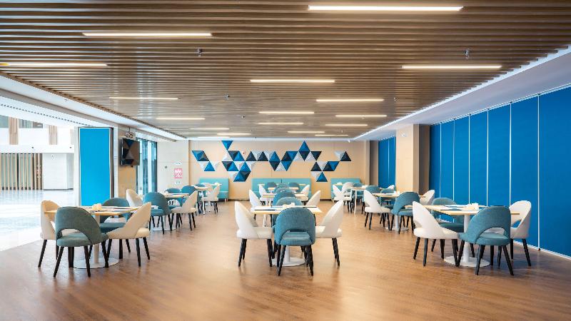 Holiday Inn Express Linzhi Airport image 4