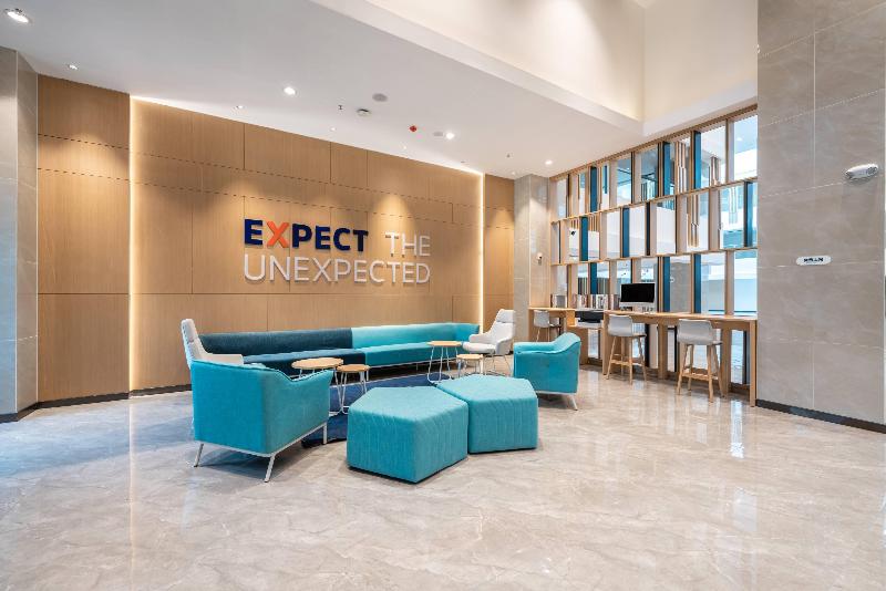 Holiday Inn Express Linzhi Airport image