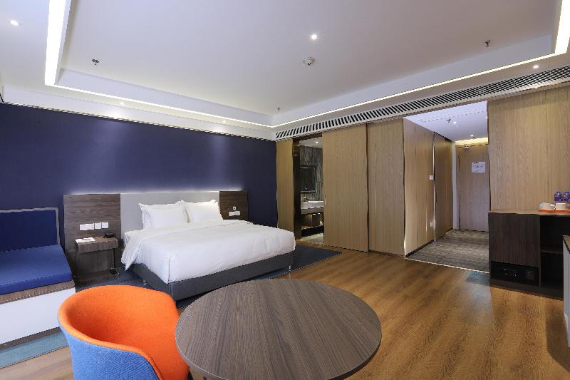 Holiday Inn Express Hengshui Railway Station image