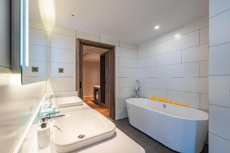 2 Bedroom Suite