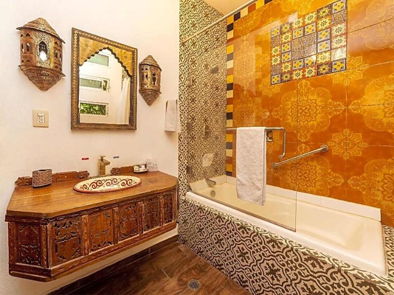 Collection O Casa Anzures Thematic, Mexico City image