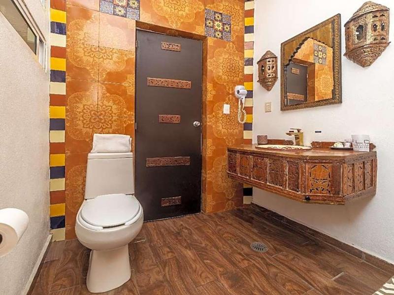Collection O Casa Anzures Thematic, Mexico City image
