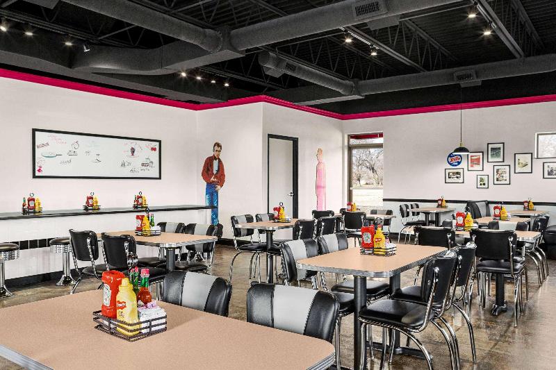 Travelodge By Wyndham Coffeyville image