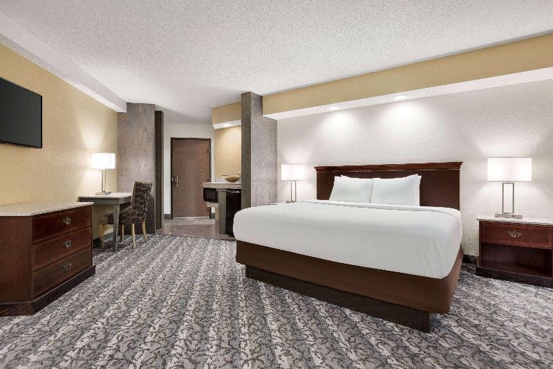 Travelodge By Wyndham Coffeyville image