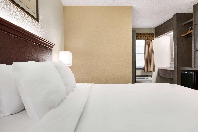 Travelodge By Wyndham Coffeyville image