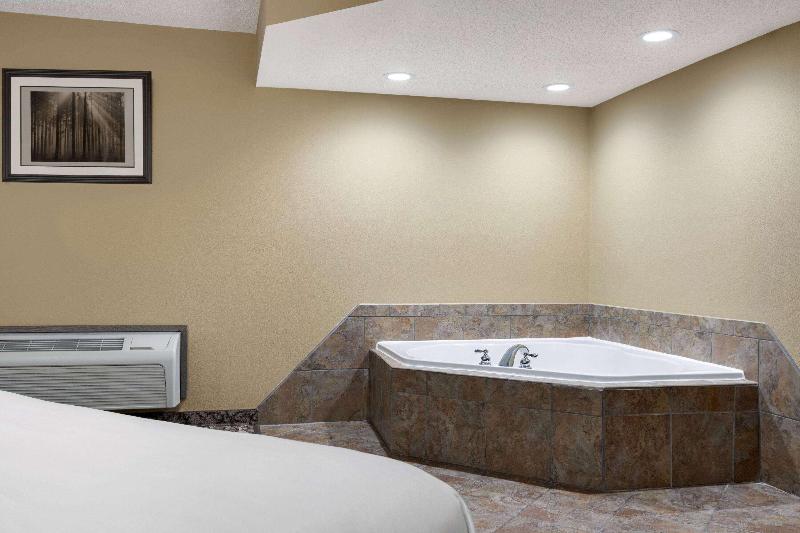Travelodge By Wyndham Coffeyville image