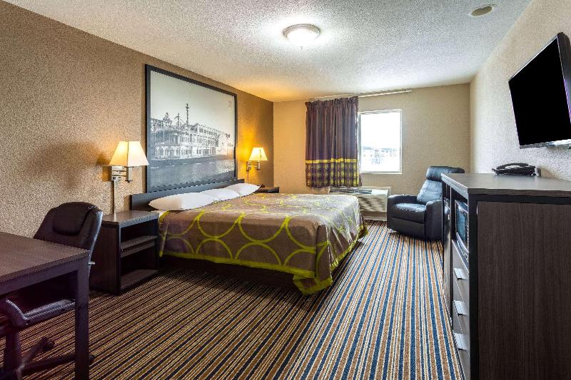 Super 8 by Wyndham Missouri Valley image