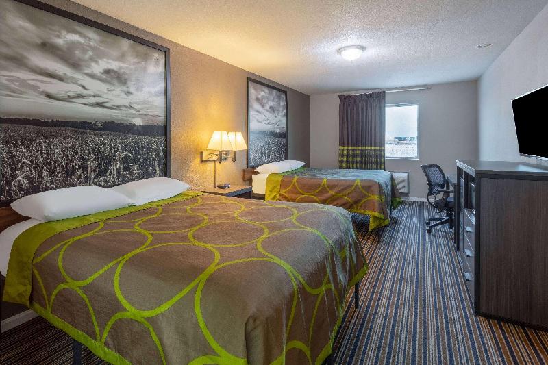 Super 8 by Wyndham Missouri Valley image