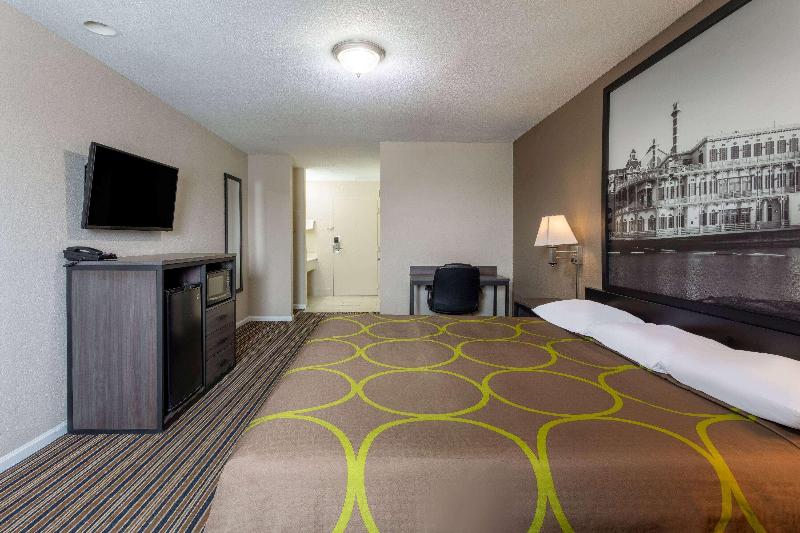 Super 8 by Wyndham Missouri Valley image