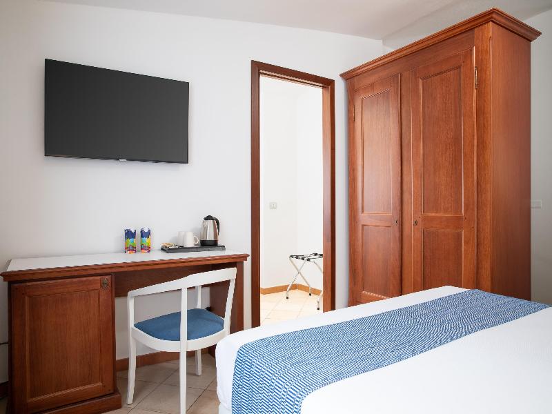Hotel Blumarea, BW Signature Collection image