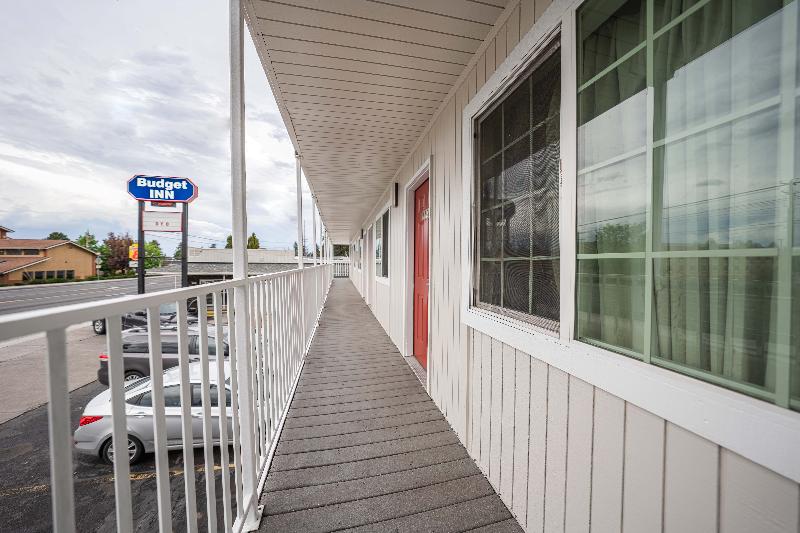 Budget Inn Bend image
