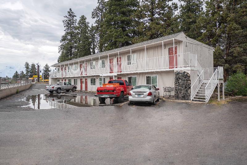 Budget Inn Bend image
