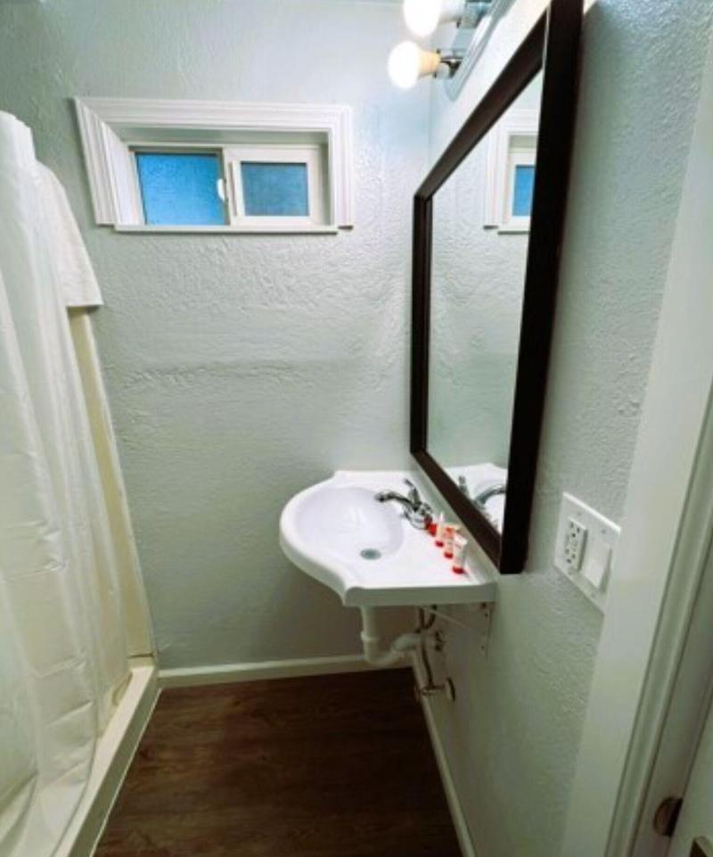 Budget Inn Bend image