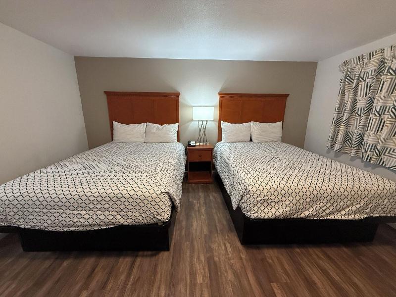 Budget Inn Bend image