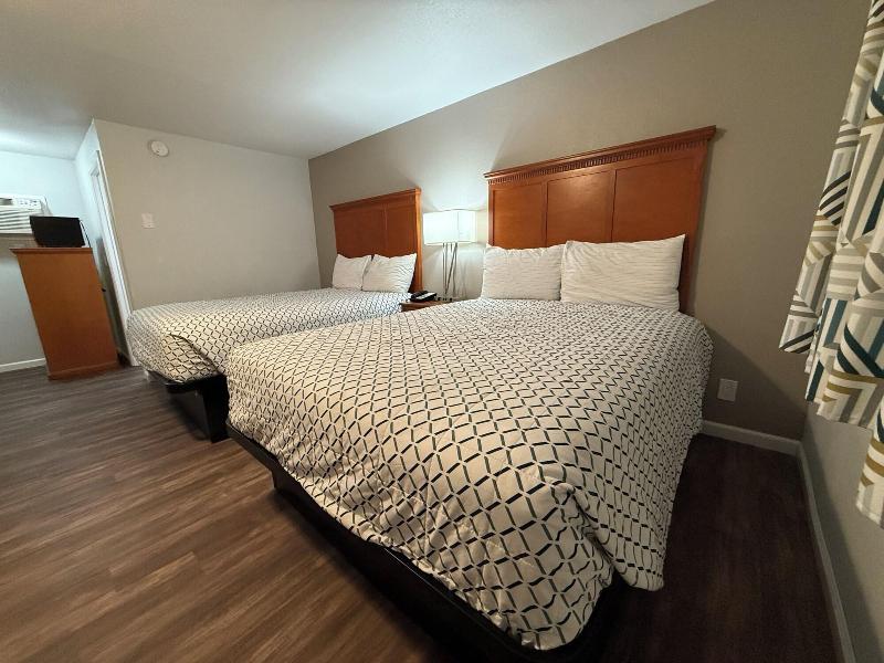 Budget Inn Bend image