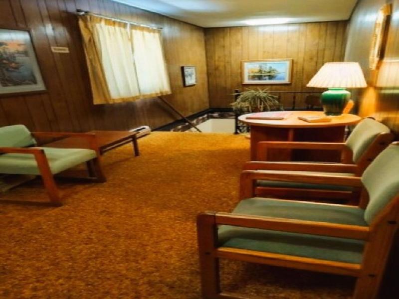 Love Hotels Voyageur by OYO at International Falls image