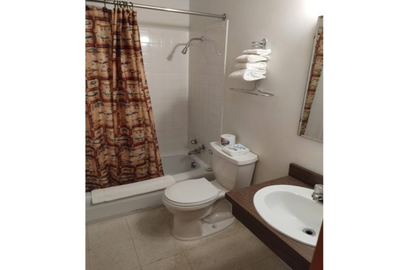 Love Hotels Voyageur by OYO at International Falls image