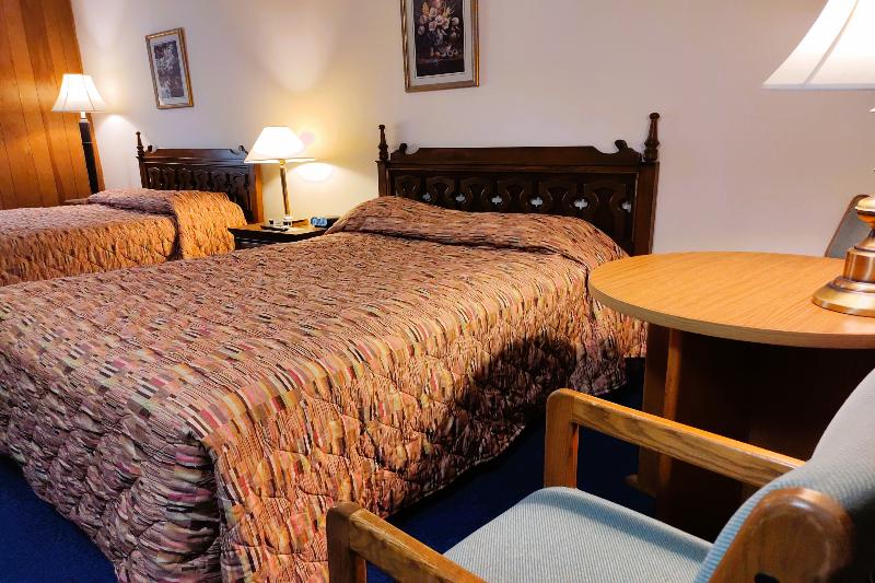 Love Hotels Voyageur by OYO at International Falls image