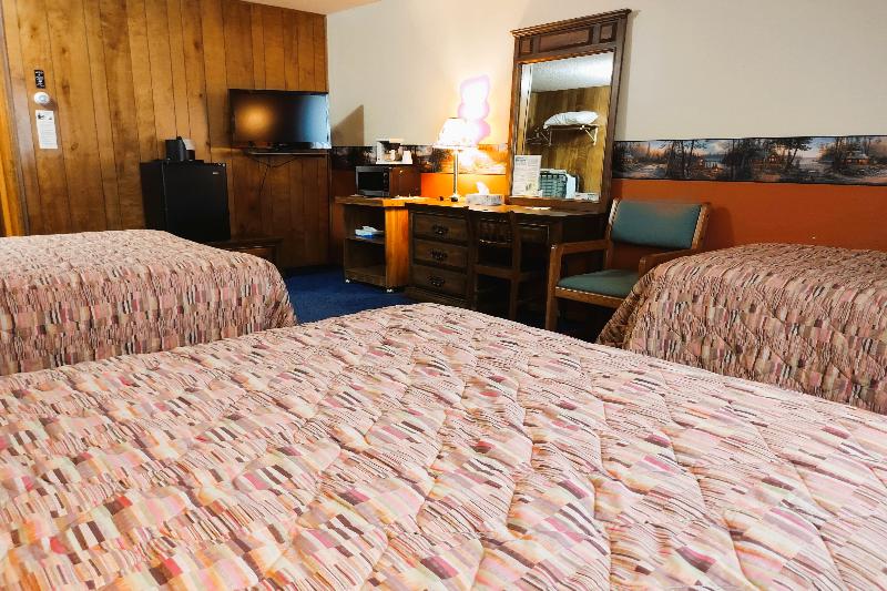 Love Hotels Voyageur by OYO at International Falls image