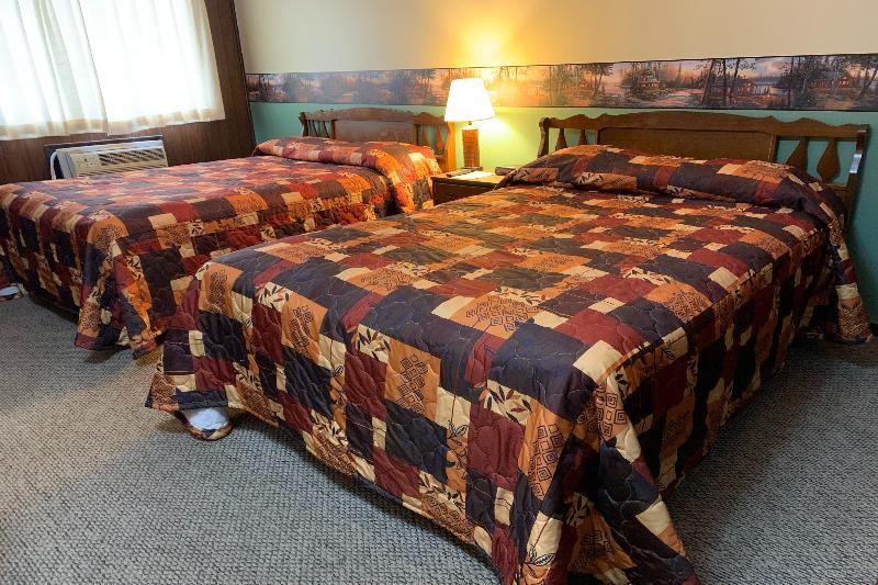 Love Hotels Voyageur by OYO at International Falls image