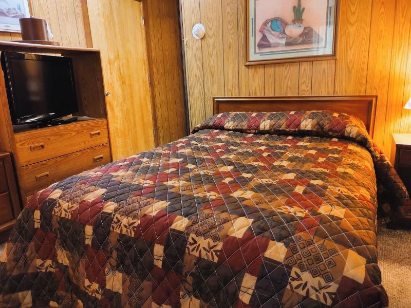 Love Hotels Voyageur by OYO at International Falls image