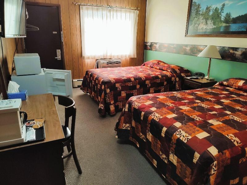 Love Hotels Voyageur by OYO at International Falls image