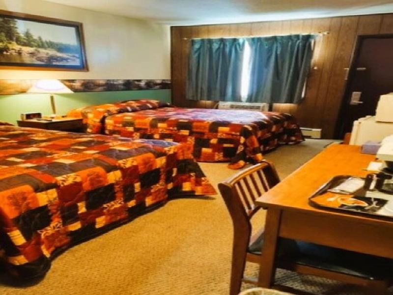 Love Hotels Voyageur by OYO at International Falls image