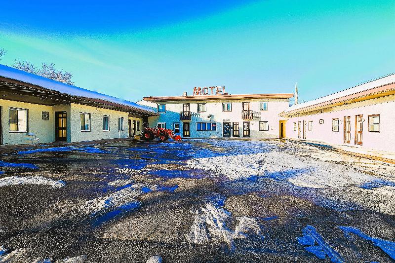 Love Hotels Silver Street by OYO at Hurley WI image