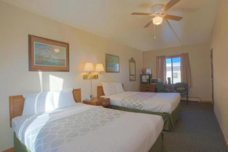 Love Hotels Silver Street by OYO at Hurley WI image