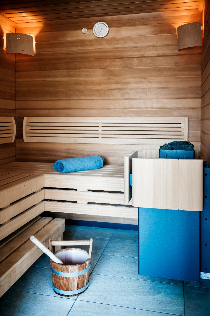 Logis Hotel Au Lion Rouge image