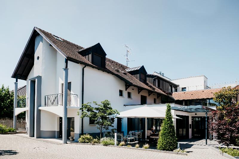 Logis Hotel Au Lion Rouge image